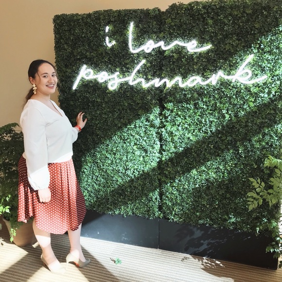 Meet your Posher, Chloelyn - Picture 3 of 6